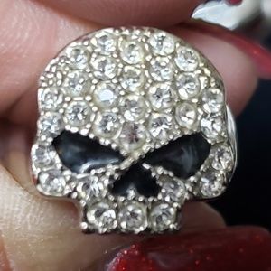 Hayley skull ring,  size 6